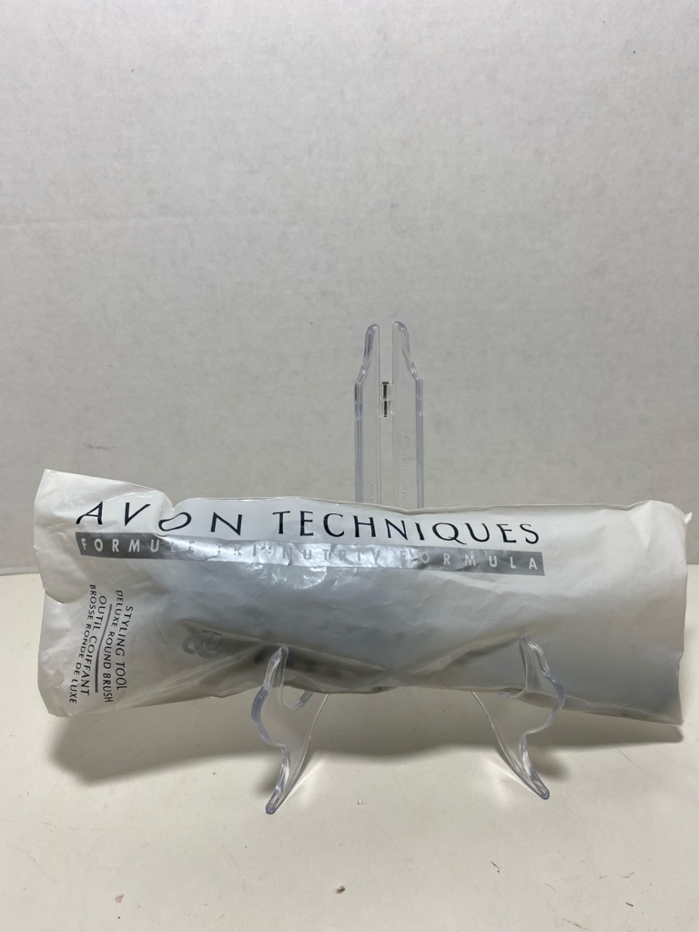 Avon techniques styling tool deluxe round brush NIP 1998